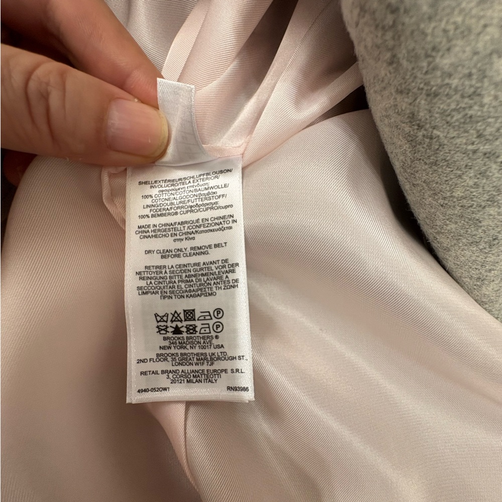 Brooks Brothers Classic Tan Trench Coat with zip-out lining, size 8P - Picture 4 of 8